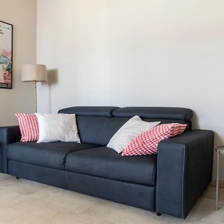 Amendola 17 アパート *