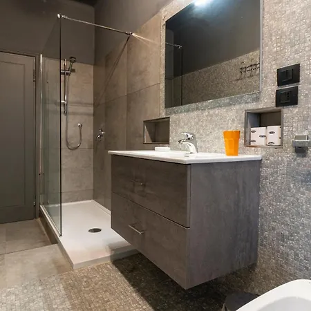 Amendola 17 Apartment